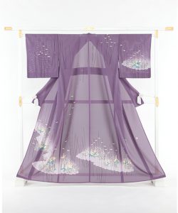 鶴見保次作　本加賀友禅 絽訪問着「水辺の草花」のメイン画像