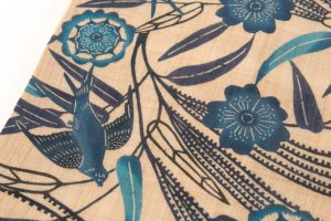 日本工芸会正会員 城間栄順作　本紅型染　藍型芭蕉布九寸名古屋帯のサブ2画像