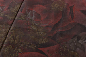 都喜エ門製　大島紬振袖「深紅地薔薇模様」のサブ5画像