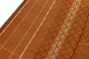 秋山眞和作　花織 綾の手紬 着物地　未仕立て品のサブ4画像