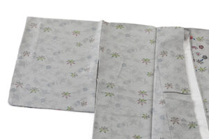 日本工芸会正会員 城間栄順作　本紅型染 訪問着のサブ2画像